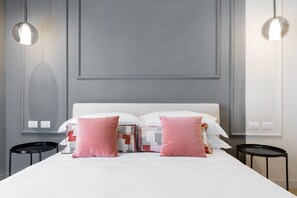 1 bedroom, minibar, individually furnished, desk - The Mendeli Suite (Rome)