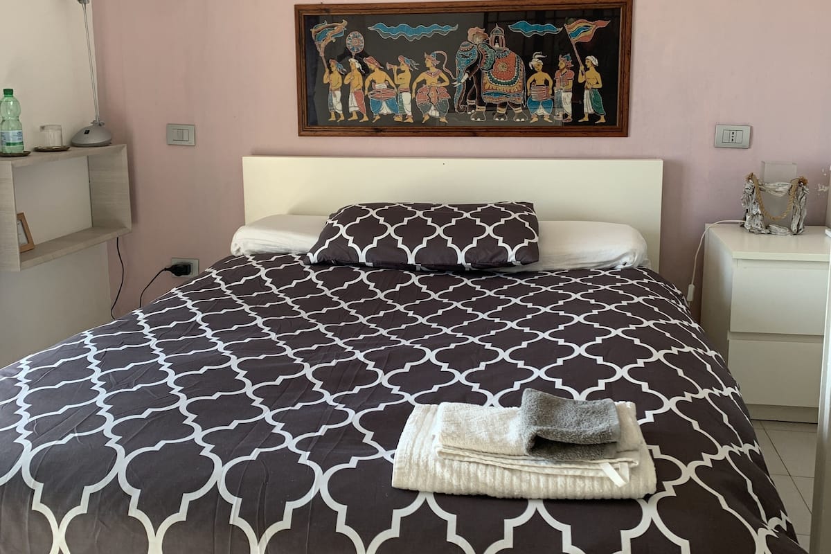 Iron/ironing board, cots/infant beds, free WiFi, bed sheets
