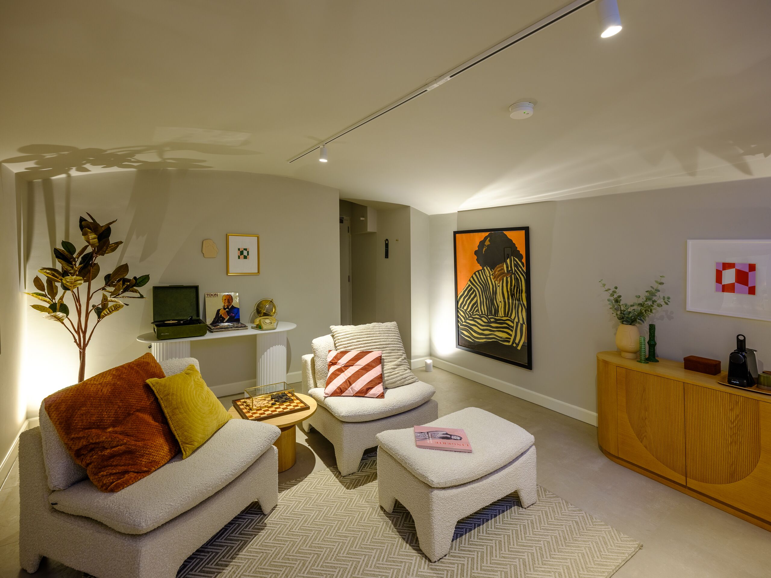 suite (in souterrain + xl spa bath) | premium bedding, in-room safe, desk, blackout curtains