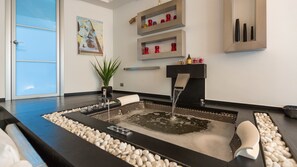Apartment | Jetted tub - Rental In Rome Cosmopolitan Hi-tech Luxury Apartment (Rome)