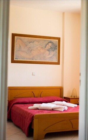 Apartemen, 1 kamar tidur | 1 kamar tidur, setrika/meja setrika, Wi-Fi gratis, dan seprai linen