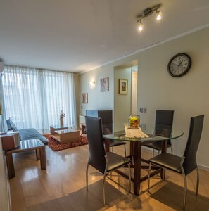 Familienapartment, Stadtblick | Wohnbereich