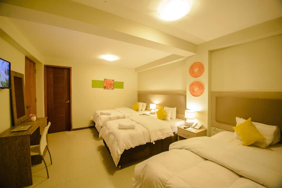 Zimmersafe, Schreibtisch, Bügeleisen/Bügelbrett, kostenloses WLAN