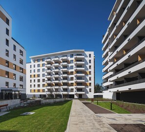 Exterior - P&O Cybernetyki 7 (Warsaw)