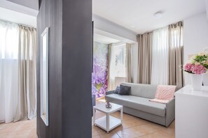 Apartment, Sea View | Premium bedding, down comforters, pillowtop beds, in-room safe - Hotel Lumbarda (Lumbarda)