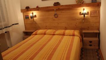 Basic Apartment, 1 Bedroom | Bed sheets