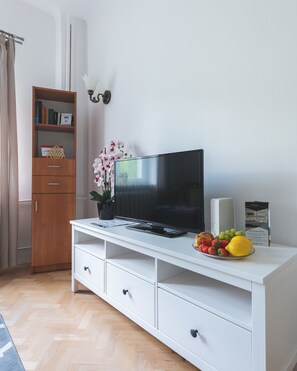 Comfort Apartment, 1 Bedroom | Living area