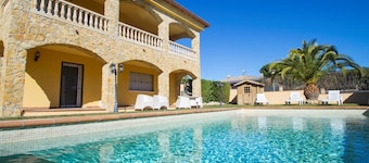 Club Villamar - Nice villa with big personal space