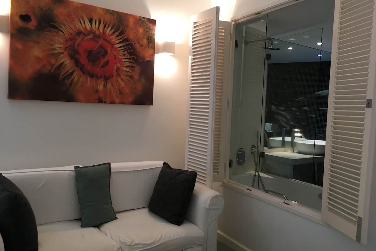 executive suite | room amenity