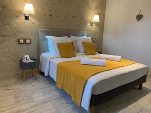 Deluxe Room | Premium bedding, memory-foam beds, minibar, in-room safe - Manoir De Pierre Levée, The Originals Collection (Tournon-Saint-Martin)