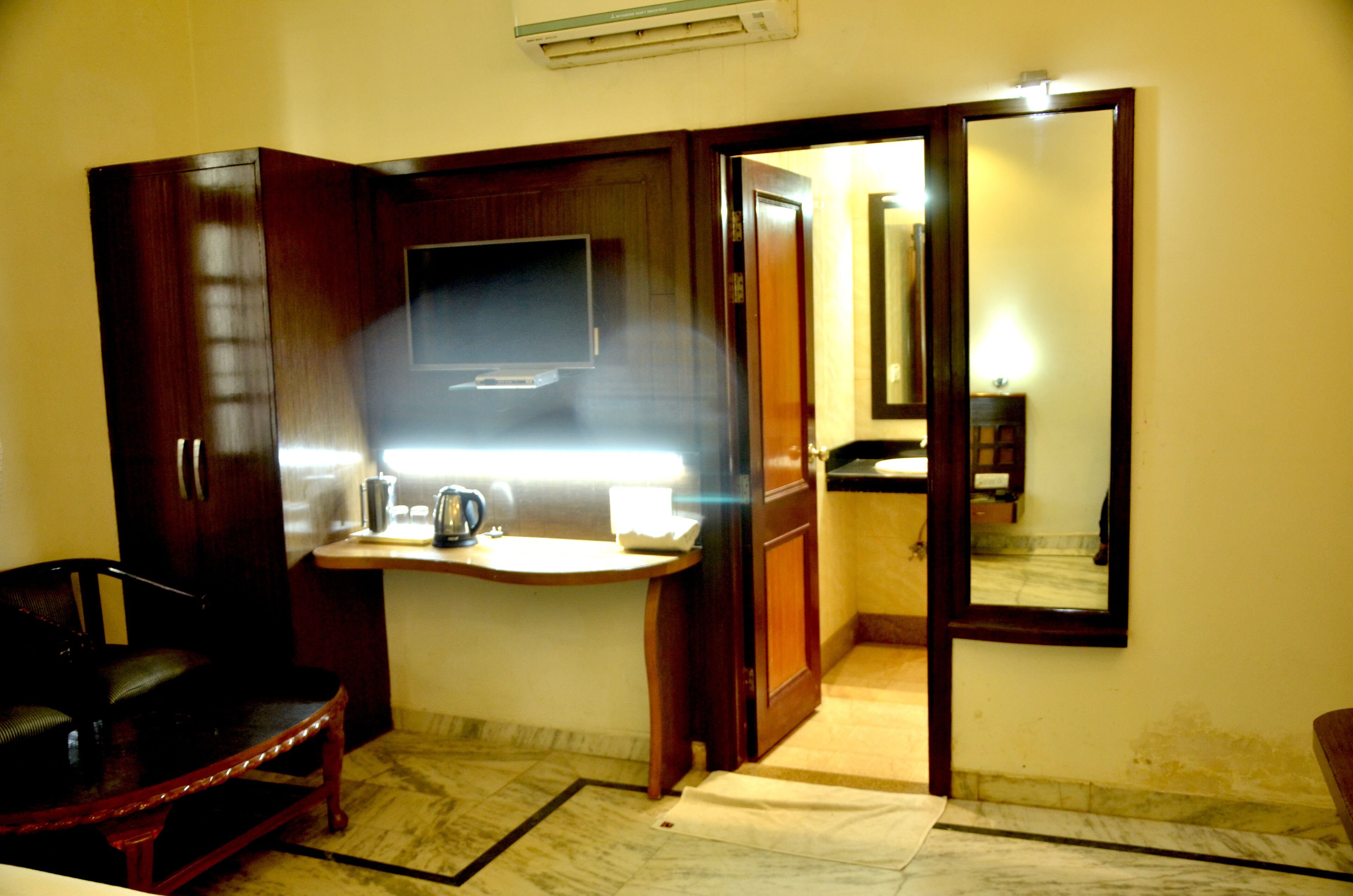 Habitación ejecutiva doble | Decoración individual, mobiliario individual, cortinas opacas