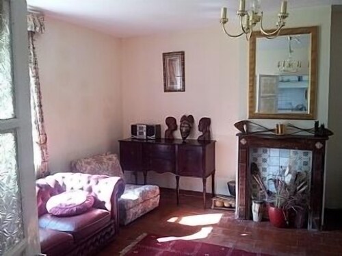 Country House Ideal For A Family With Children Or For Couples