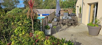 GITE DE L'ETANG, 6 bedrooms, private heated swimming pool, private park, fishing pond