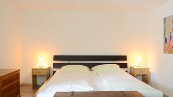 1 Schlafzimmer, Bügeleisen/Bügelbrett, Reisekinderbett, kostenloses WLAN