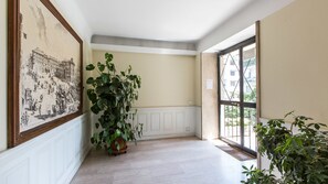 Property entrance - Rental In Rome Ponte Milvio Apartment (Rome)