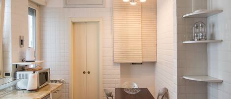 Apartment | Private kitchen | Microwave, oven, stovetop, dishwasher