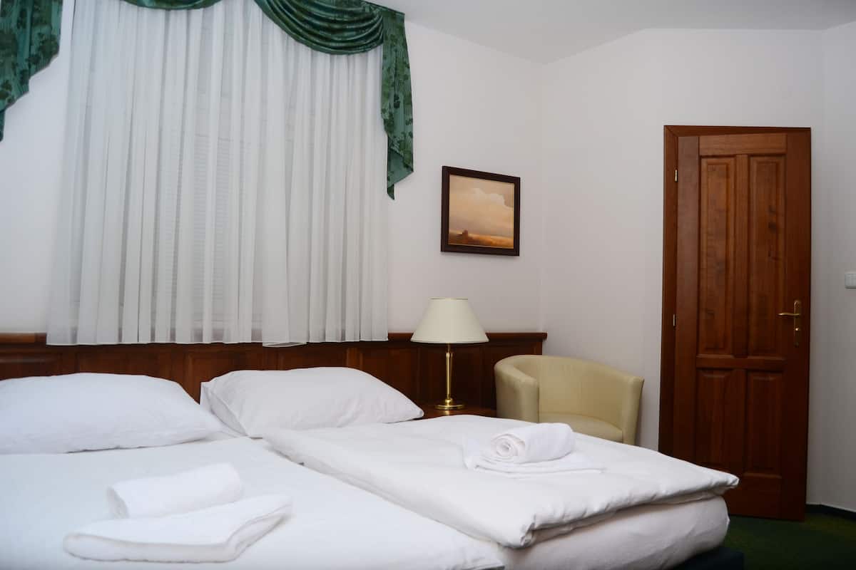 Double or Twin Room | 2 bedrooms, premium bedding, down duvets, in-room safe