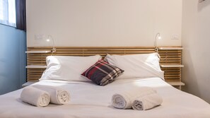 1 bedroom, iron/ironing board, free WiFi - Rental In Rome Trastevere White Apartment (Rome)