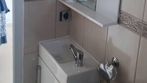 Bathroom - Kartalkaya Motel (Çanakkale)