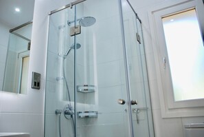 Villa, 3 Bedrooms, Private Pool | Bathroom shower