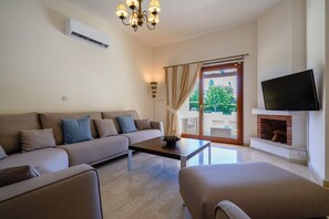 Villa | Living area | 42-inch flat-screen TV with satellite channels, TV, Netflix - 3 bedroom Villa Lara 11 with 10x5m private pool, within walking distance to resort village square (Kouklia)