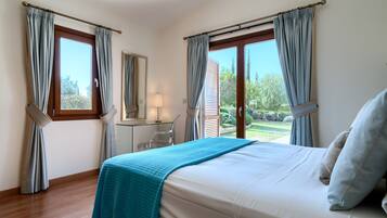 Villa | 1 bedroom, iron/ironing board, free WiFi, bed sheets