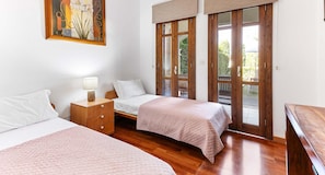 2 habitaciones, tabla de planchar con plancha y wifi gratis