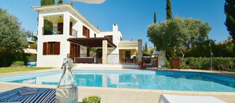 3 bedroom Villa Tala 67 with private pool and golf course views, Great for families, near Aphrodite Hills Resort village