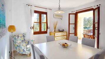 Villa, 3 Bedrooms, Private Pool | In-room dining