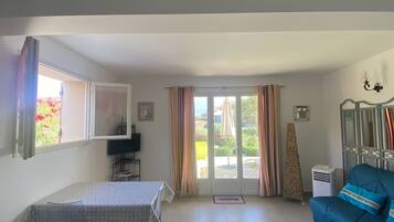 Télévision, livres, chaßne hi-fi