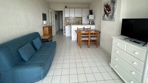 Living area - LA FREGATE SEA VIEW STUDIO (LE LAVANDOU)