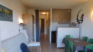 Interior - APPARTEMENT LES RIVES DE LA FAVIERE (BORMES-LES-MIMOSAS)