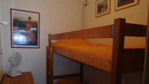 1 bedroom - STUDIO L'AMIRAUTE (BORMES-LES-MIMOSAS)