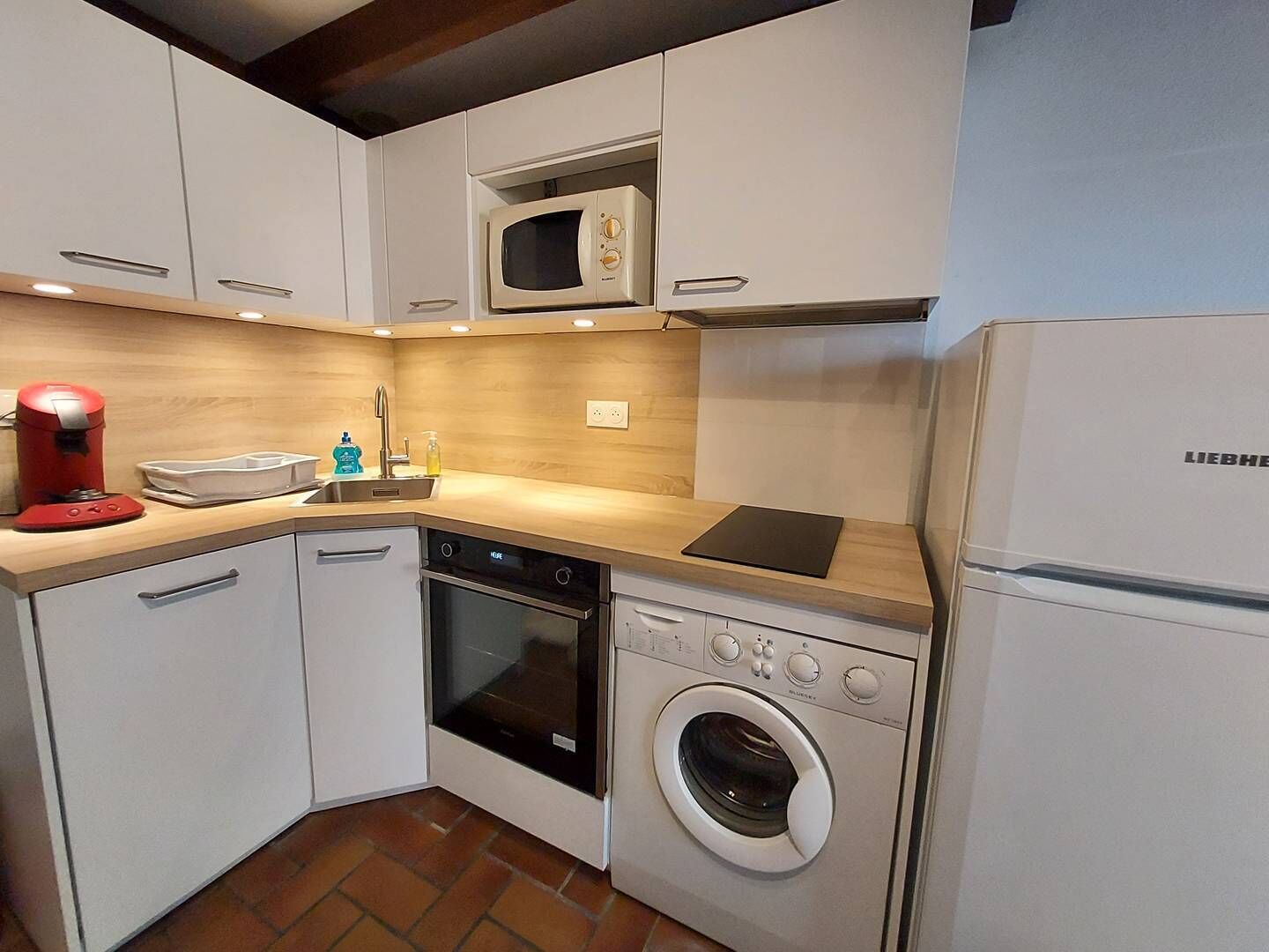 Fridge, microwave, dishwasher, toaster