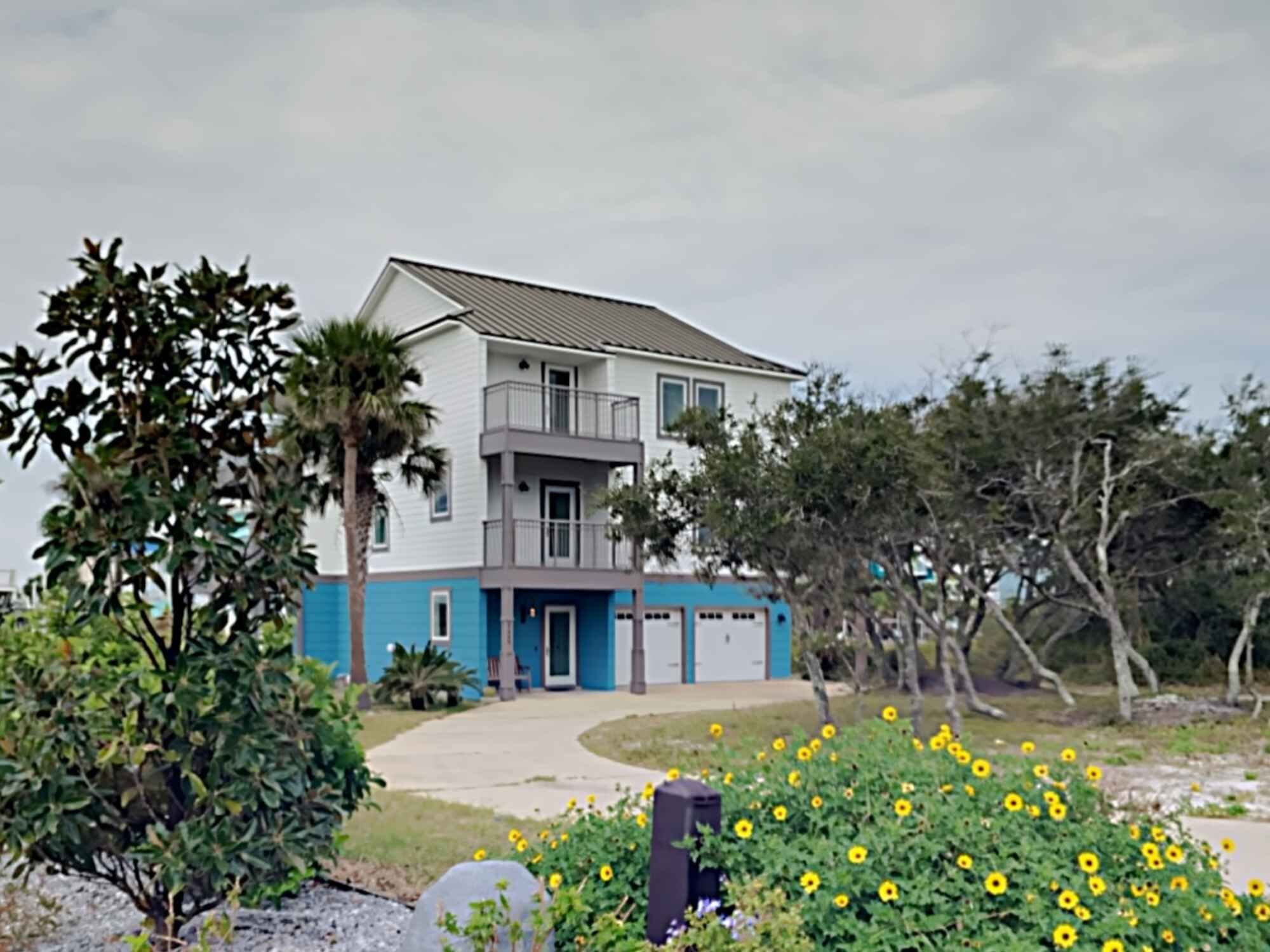 A Reef Escape | Boat Slip, Easy Walk to the Sand