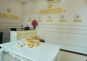 Lobby - King's Hotel (Hanoi)