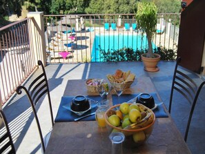 Chambre Quadruple Luxe, terrasse (La Laura) | Vue depuis le balcon