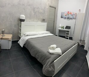 ファミリー ルーム | 1 室のベッドルーム、デスク、可動式ベッド、WiFi (無料)