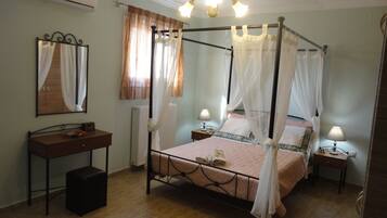 2 chambres, fer et planche Ă repasser, Wi-Fi, draps fournis