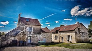 Exterior - Gîte Le Clos Champlieu (Orrouy)