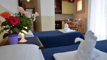 1 bedroom, internet, bed sheets