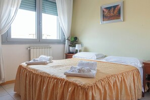 1 bedroom, internet, bed sheets
