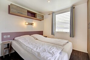 Individually decorated, individually furnished, free WiFi