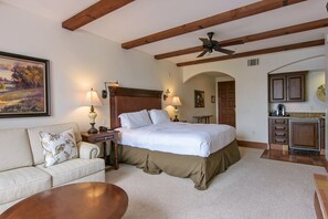 1 slaapkamer, een kluis op de kamer, een strijkplank/strijkijzer