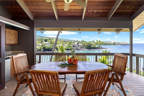 Kanaloa at Kona 3304: Delightful Oceanfront Condo w/ AC, Pool & Spa