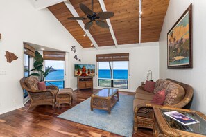 Smart TV, DVD player