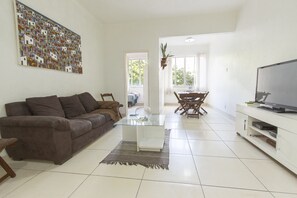 Departamento | Sala de estar | Televisión de pantalla plana 