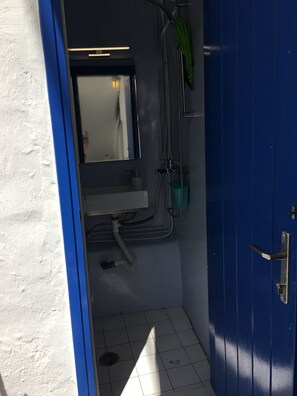 Apartamento | Baño | Toallas y papel higiénico