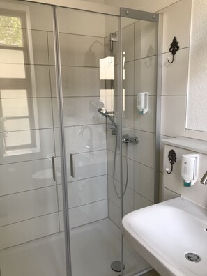 تجهيزات دش، مجففات شعر، ورق حمّام