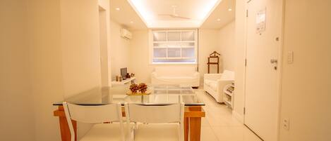 Leilighet, byutsikt | Oppholdsrom